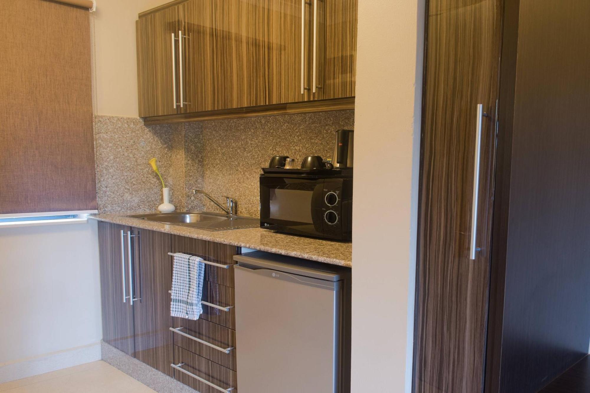 Protea Hotel By Marriott Dar Es Salaam Oyster Bay Dış mekan fotoğraf