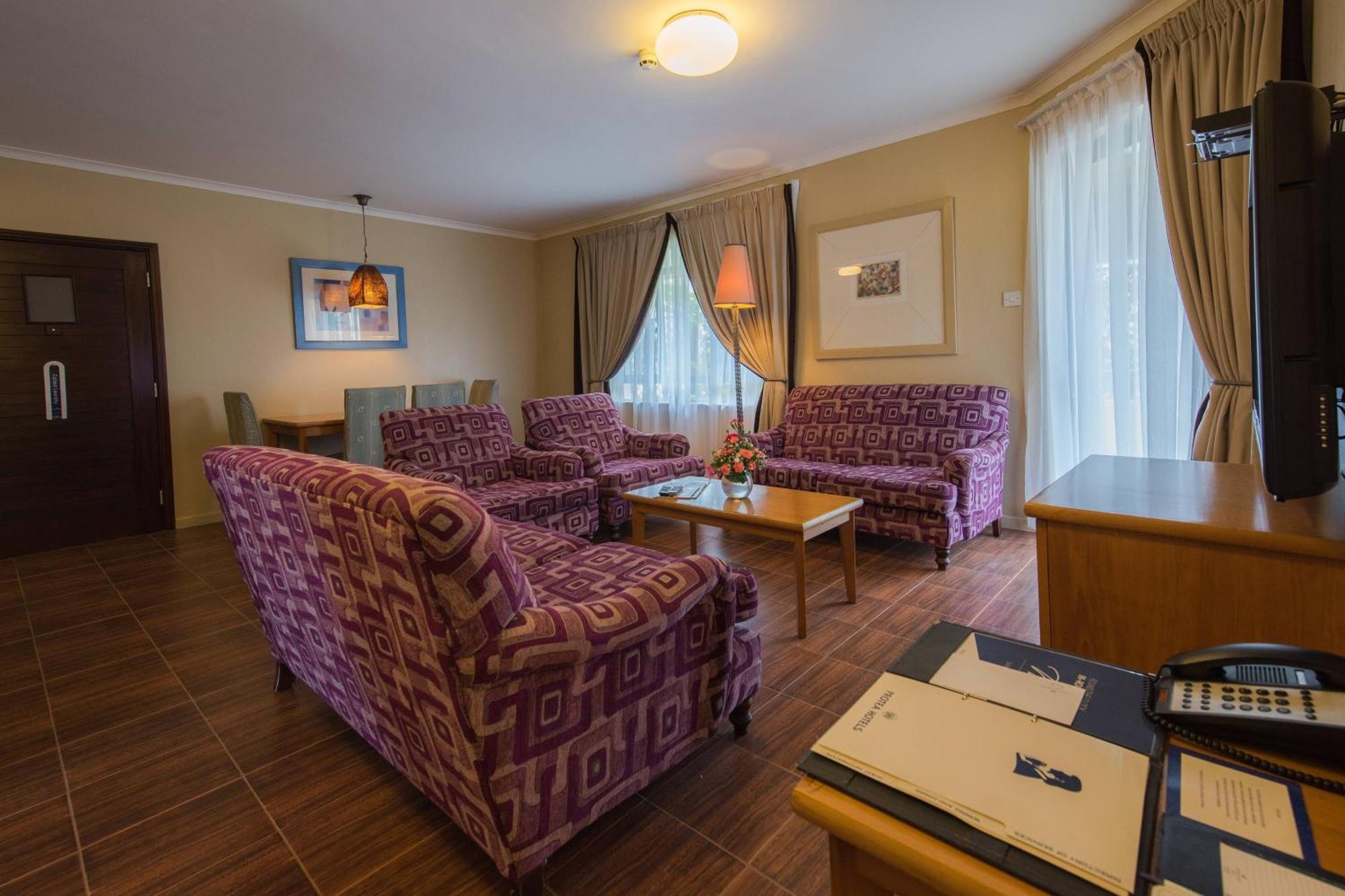 Protea Hotel By Marriott Dar Es Salaam Oyster Bay Dış mekan fotoğraf