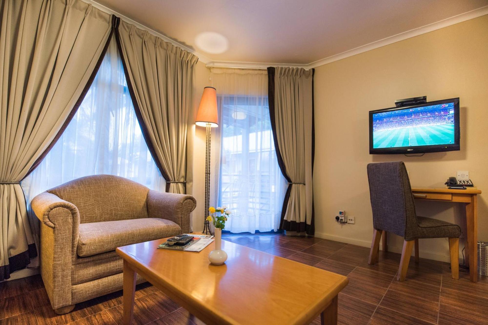 Protea Hotel By Marriott Dar Es Salaam Oyster Bay Dış mekan fotoğraf