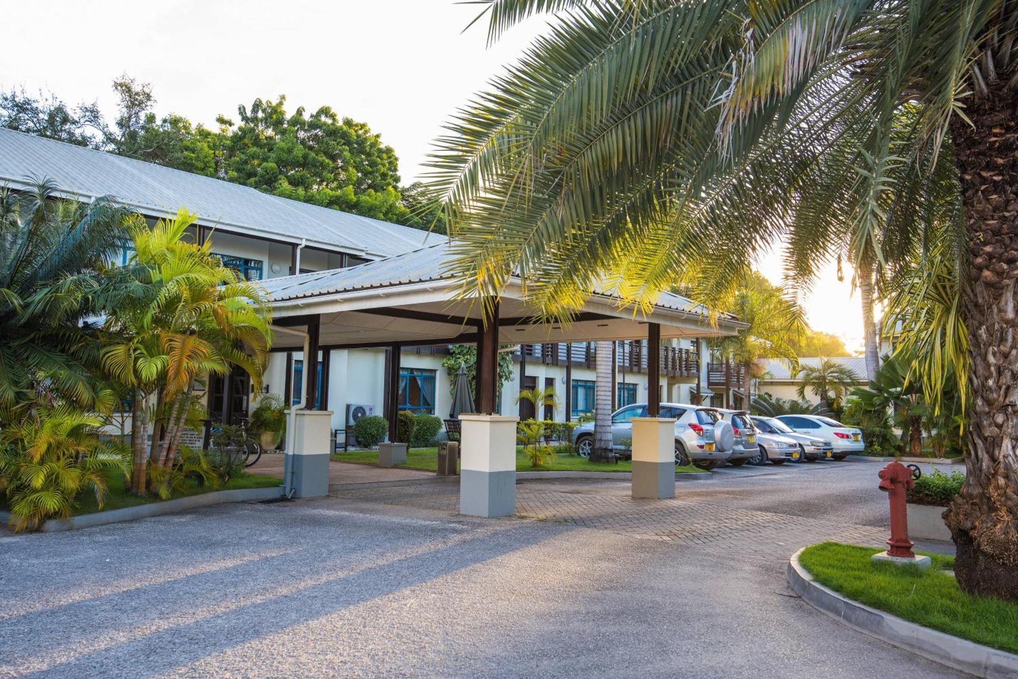 Protea Hotel By Marriott Dar Es Salaam Oyster Bay Dış mekan fotoğraf